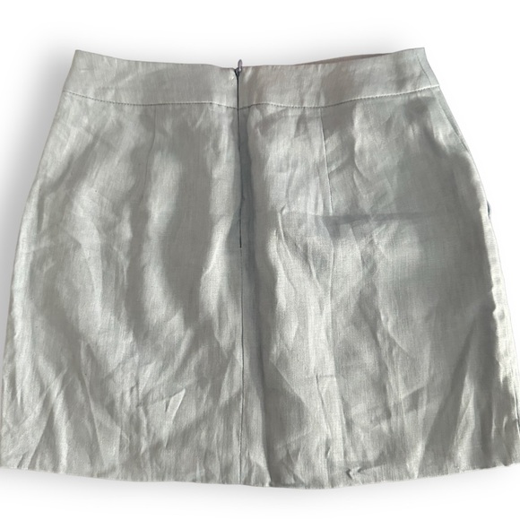 REVOLVE Linen Pembroke Blazer in Sky Blue
Amanda Uprichard 🛑 FLAW 🛑 100% linen - Picture 7 of 9